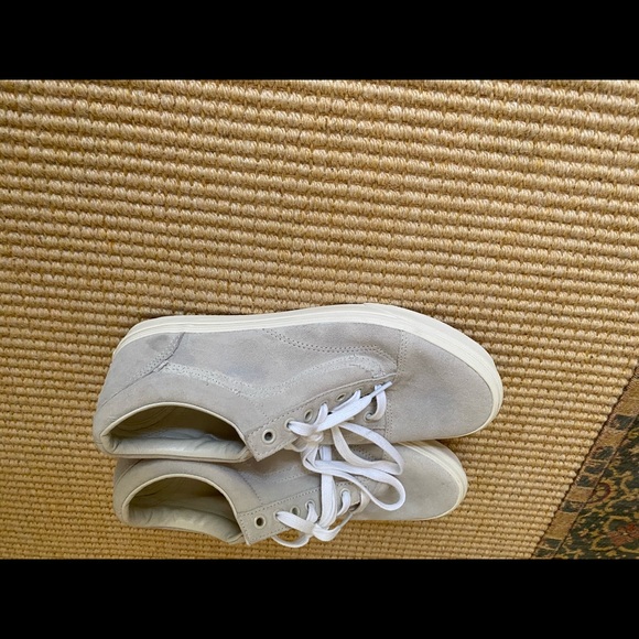 Vans - Picture 3 of 4